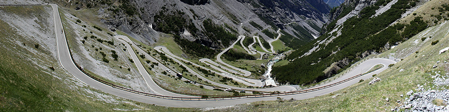 Stelvio, Gavia e Mortirolo in moto: la guida completa